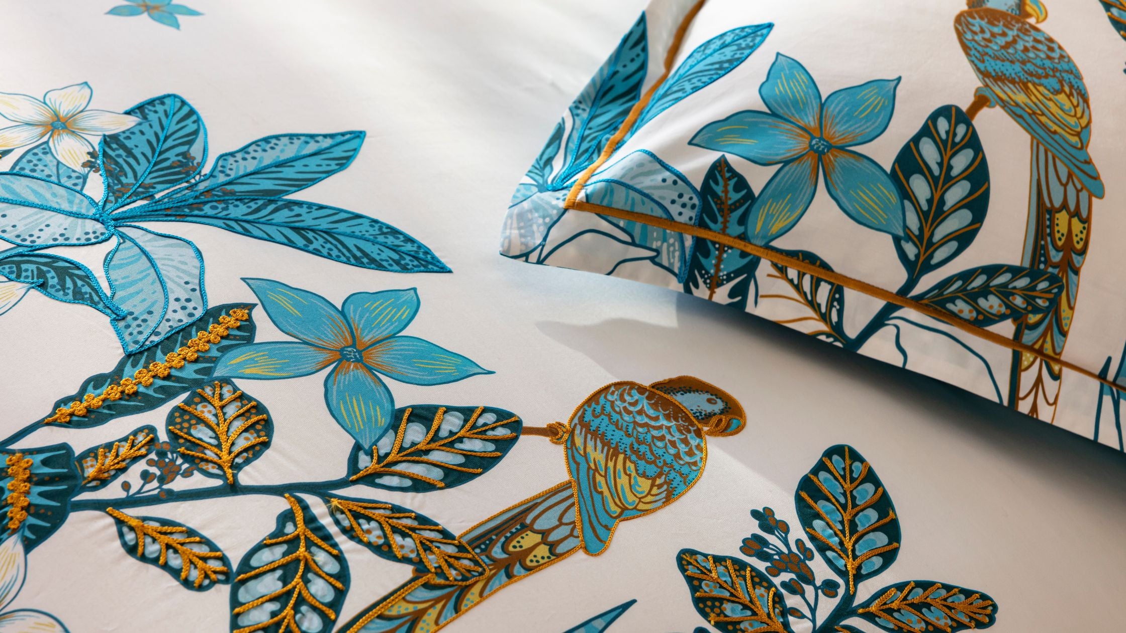 motifs floraux d'une housse de couette percale 220x240 